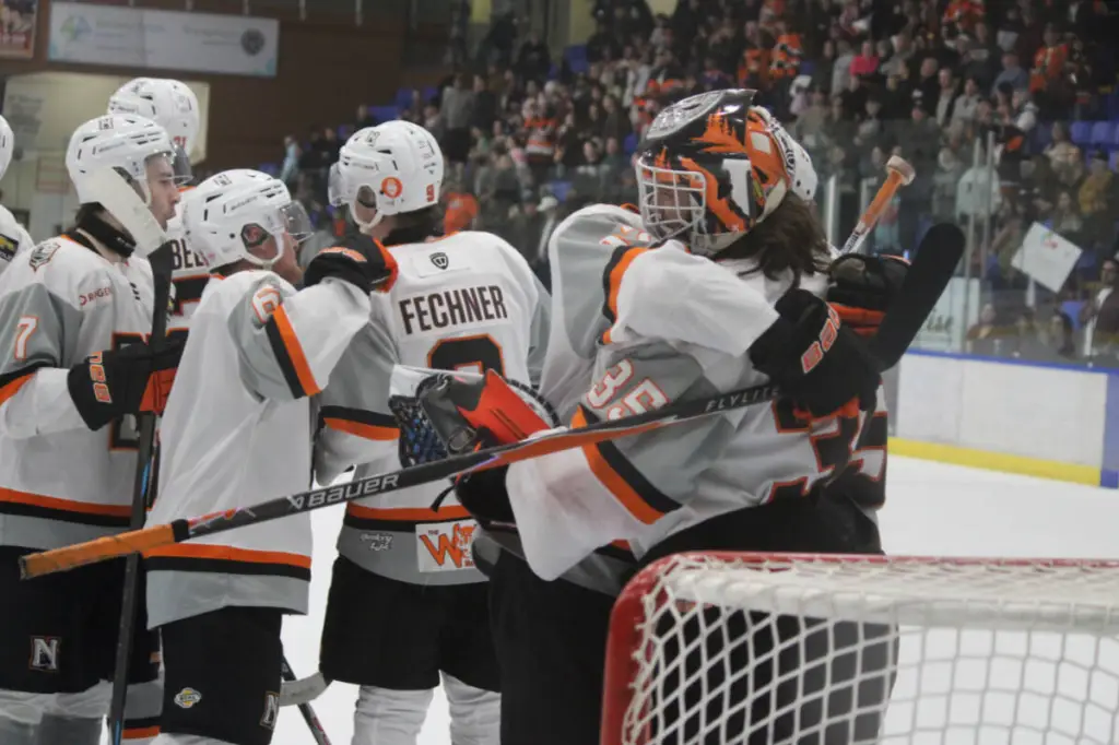Nanaimo Clippers eliminate Alberni Valley from BCHL playoffs