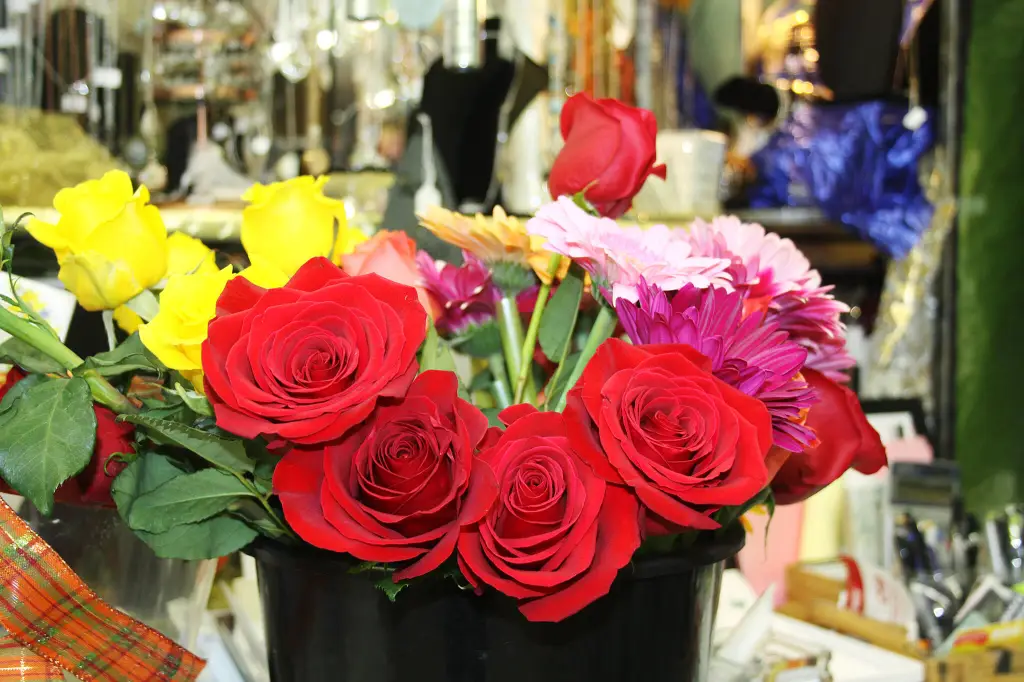 LETTER: Bouquet of kindness appreciated by Vernon woman